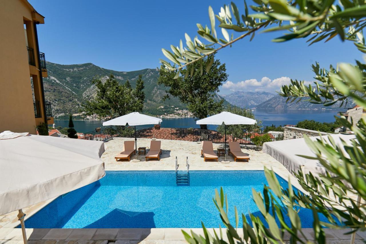 Our Sunset Apartments With Pool And Sea View Котор Екстериор снимка