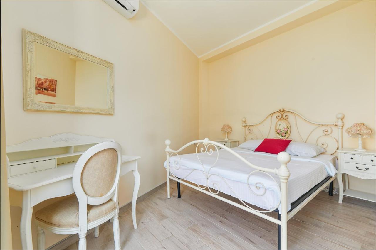 Our Sunset Apartments With Pool And Sea View Котор Екстериор снимка