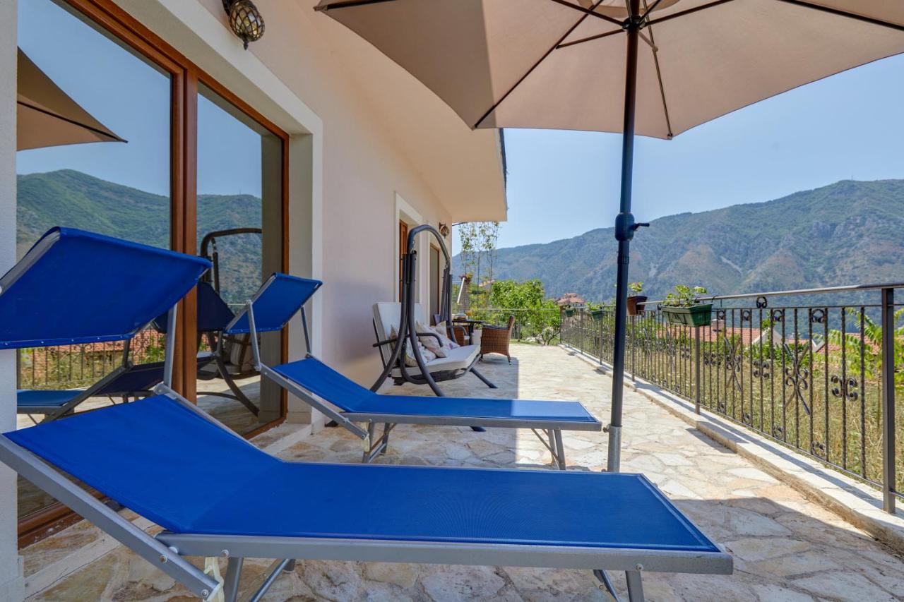 Our Sunset Apartments With Pool And Sea View Котор Екстериор снимка